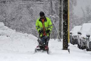 Snowfall adds another 1 to 2 inches for most of the region