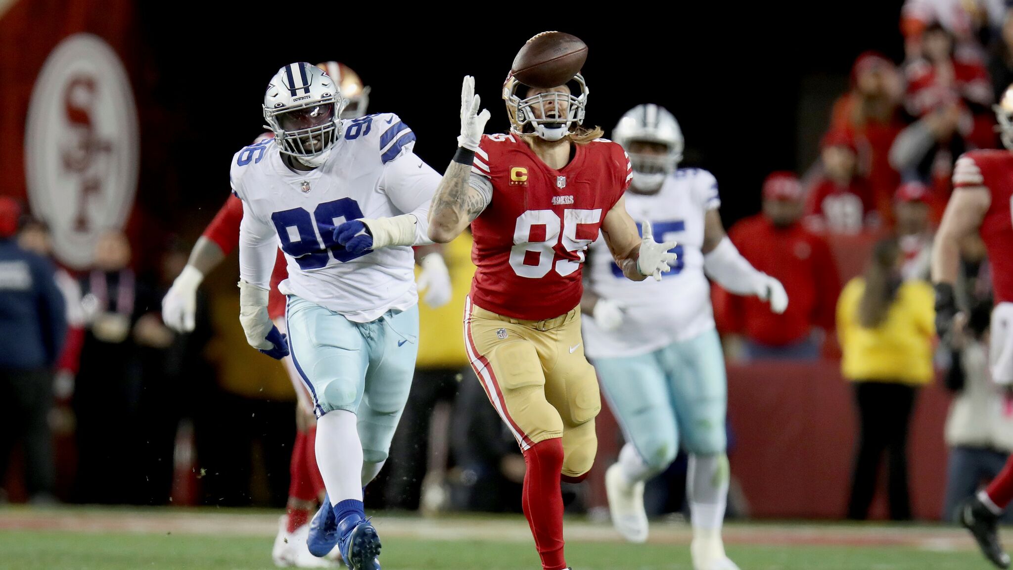 49ers' Kittle goes wild with catch and jokes in playoff win