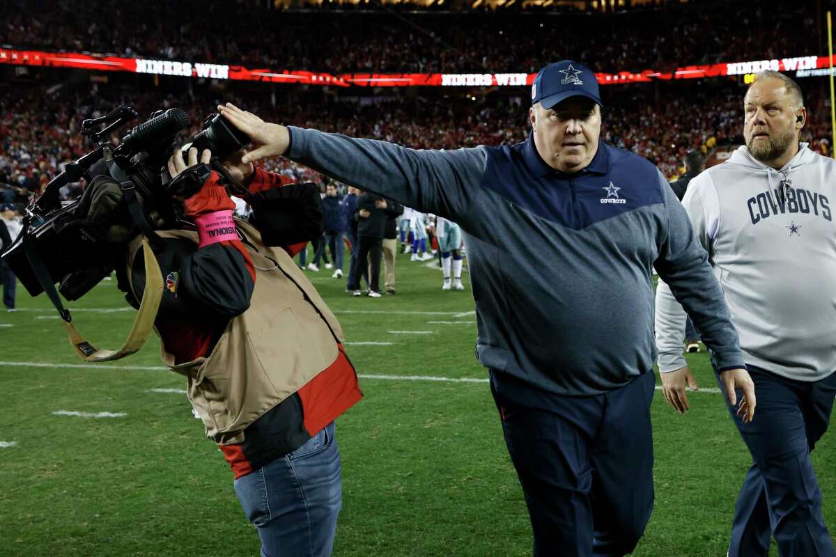 After Sunday's 19-12 loss at San Francisco, Cowboys coach Mike McCarthy took umbrage with a cameraman simply trying to do his job. 