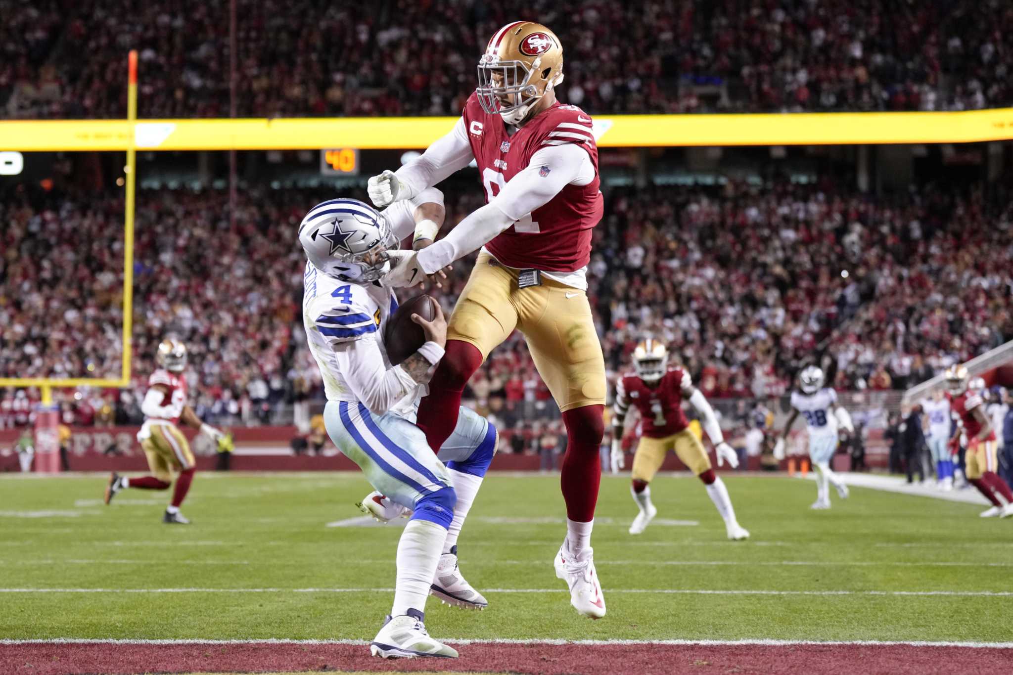 Former Oregon Duck Arik Armstead feasting on quarterbacks during