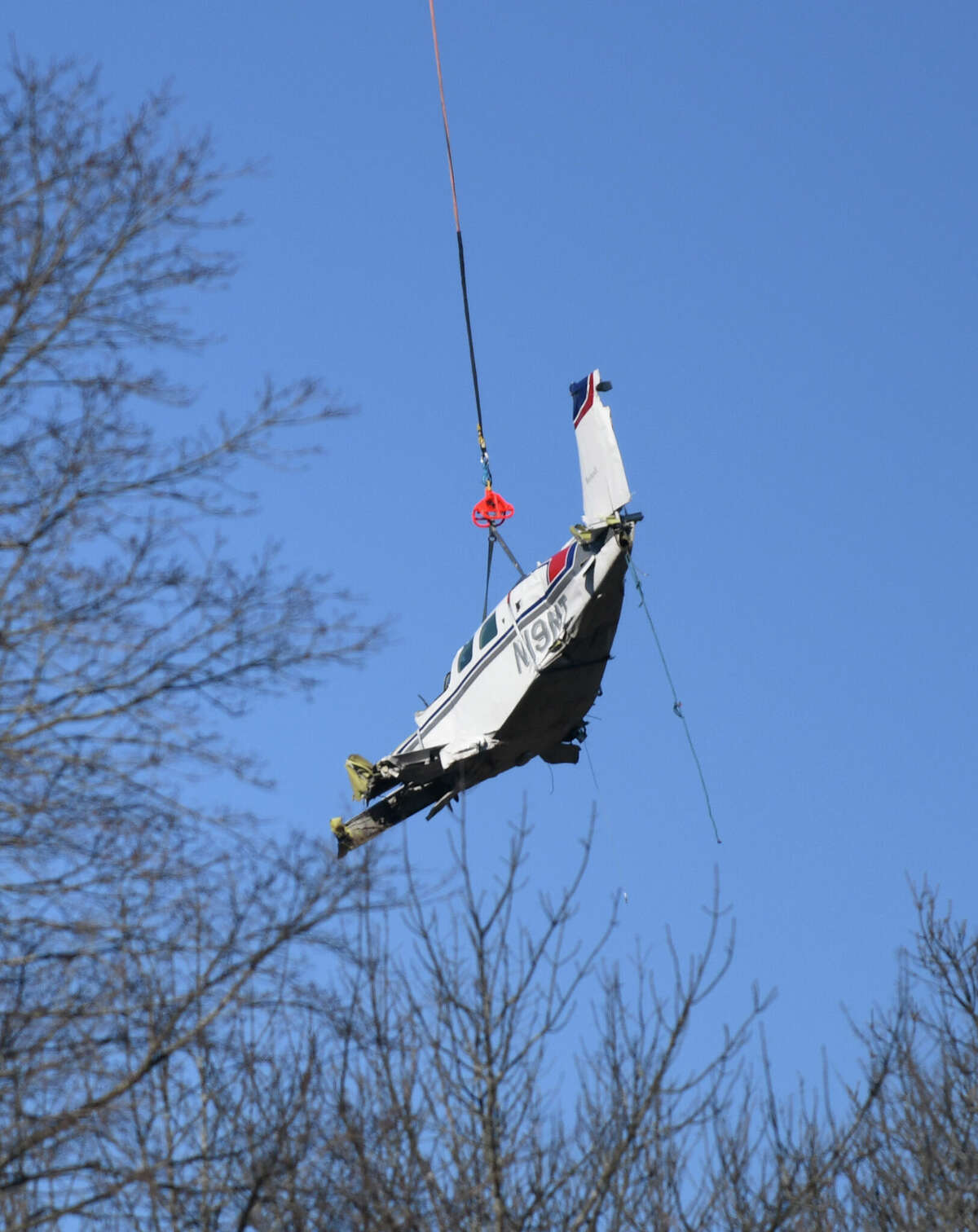Wreckage of plane that crashed in NY airlifted from scene