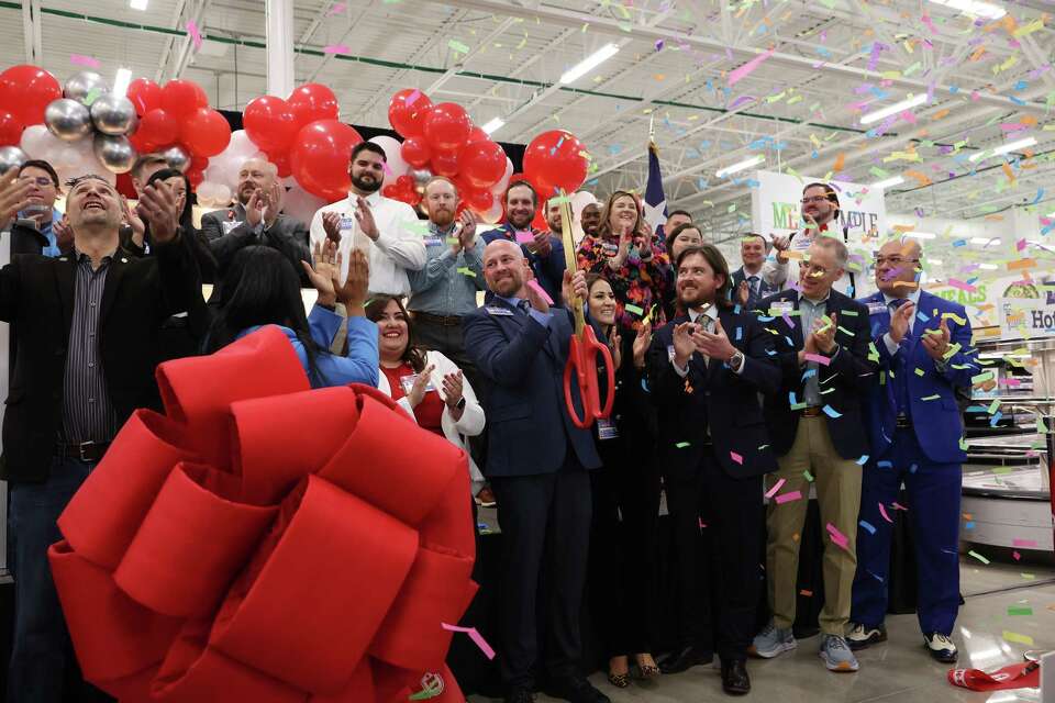 H-E-B To Open Its First Store In Cibolo Tomorrow