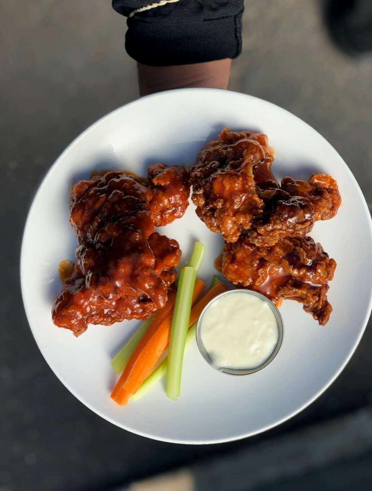 South Windsor's Oakland Pizza Co. is a pizza love story