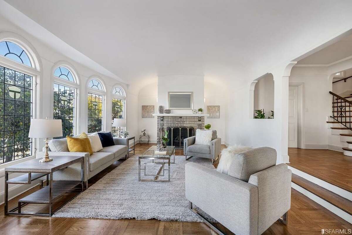 Featured in the first season of Top Chef, 3159 Baker is for sale for $4.4 million.