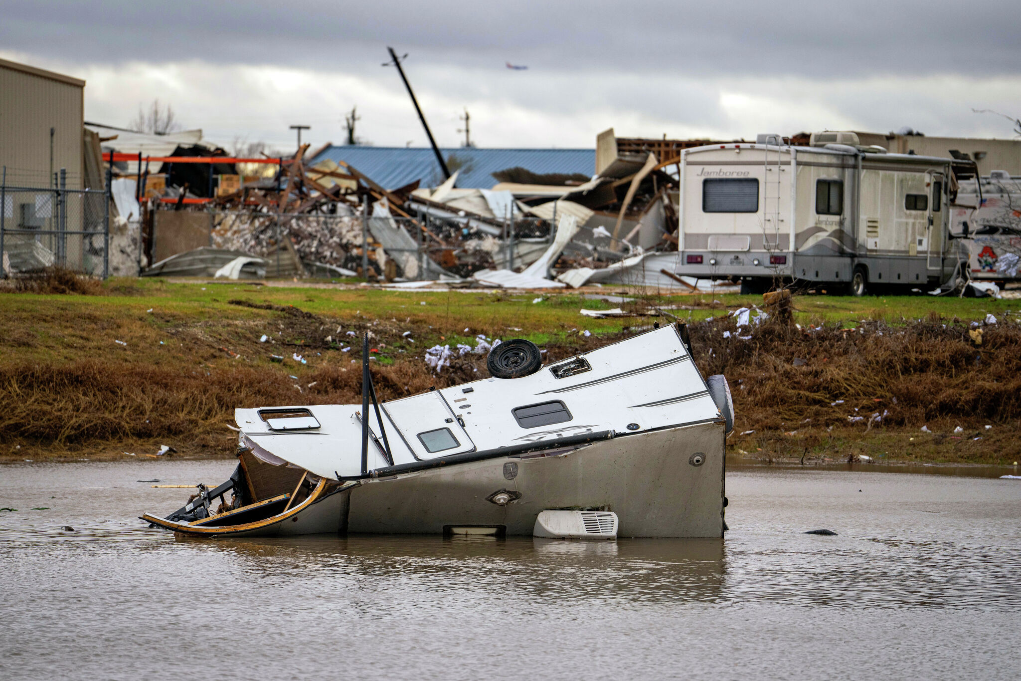 Houston tornado leaves path of destruction through Pasadena, Deer Park