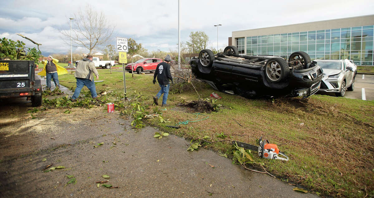 Houston tornado leaves path of destruction through Pasadena, Deer Park