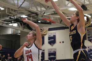 Bad Axe girls hoops dominates USA, improves to 9-3