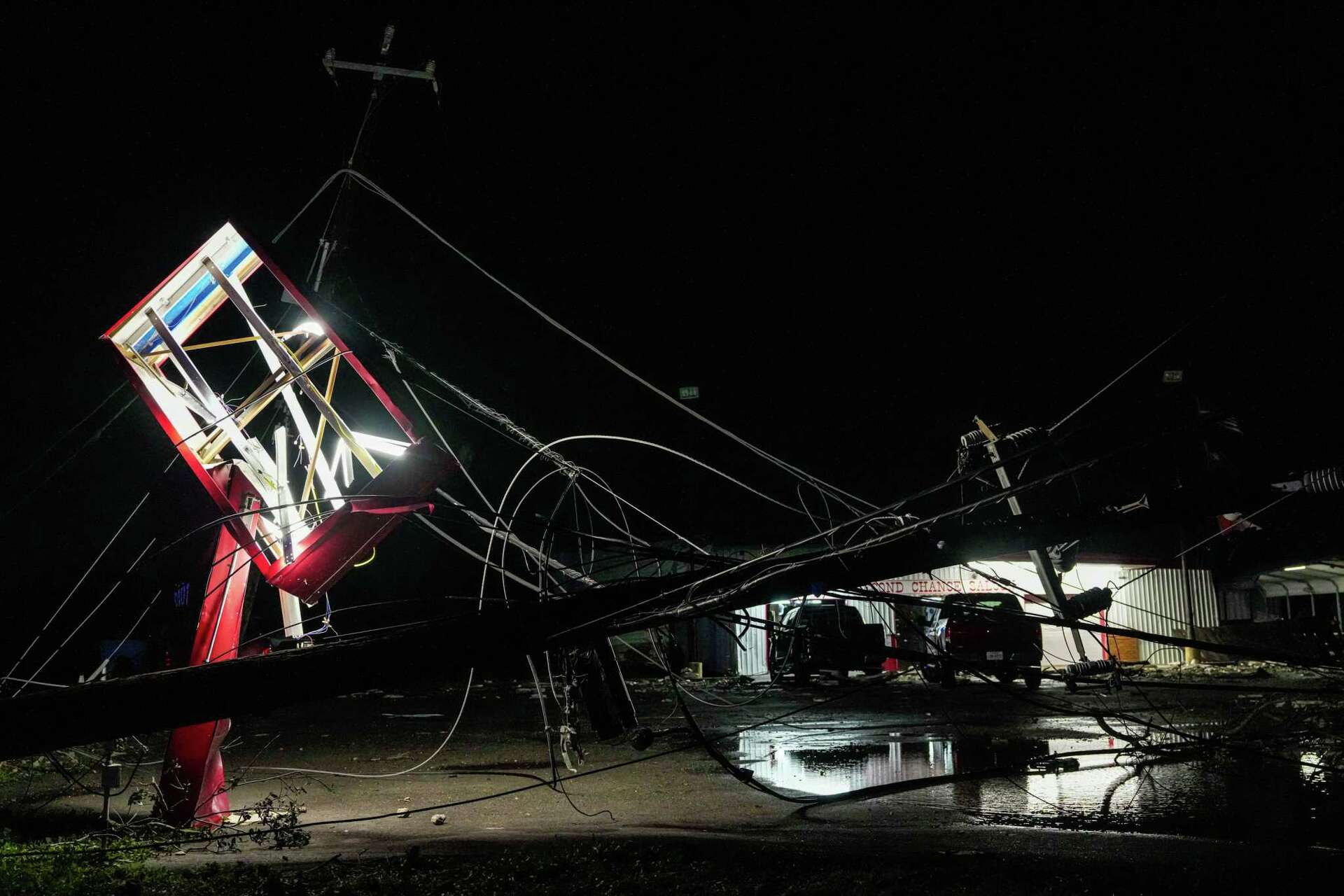 Houston tornado leaves path of destruction through Pasadena, Deer Park