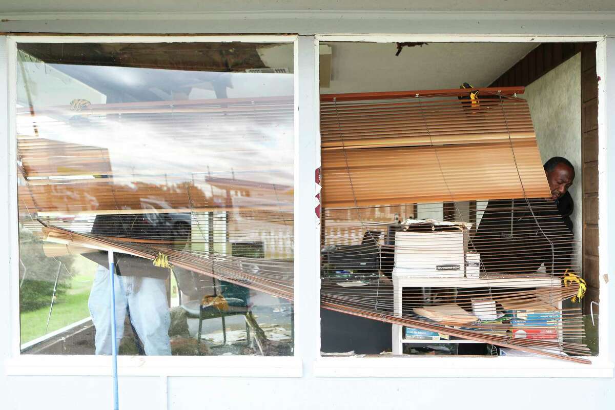 Houstonarea tornado damage, destroyed buildings seen in drone footage