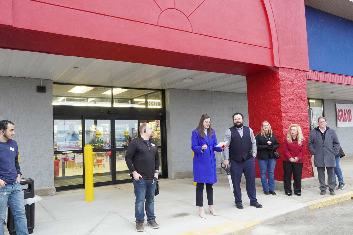 Bad Axe Harbor Freight celebrates grand opening