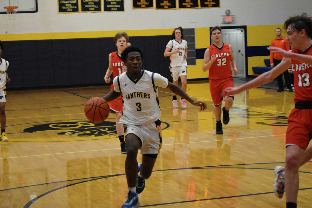 Carmelo Lindsey scored 12 points in Baldwin's 58-32 win over Bear Lake.