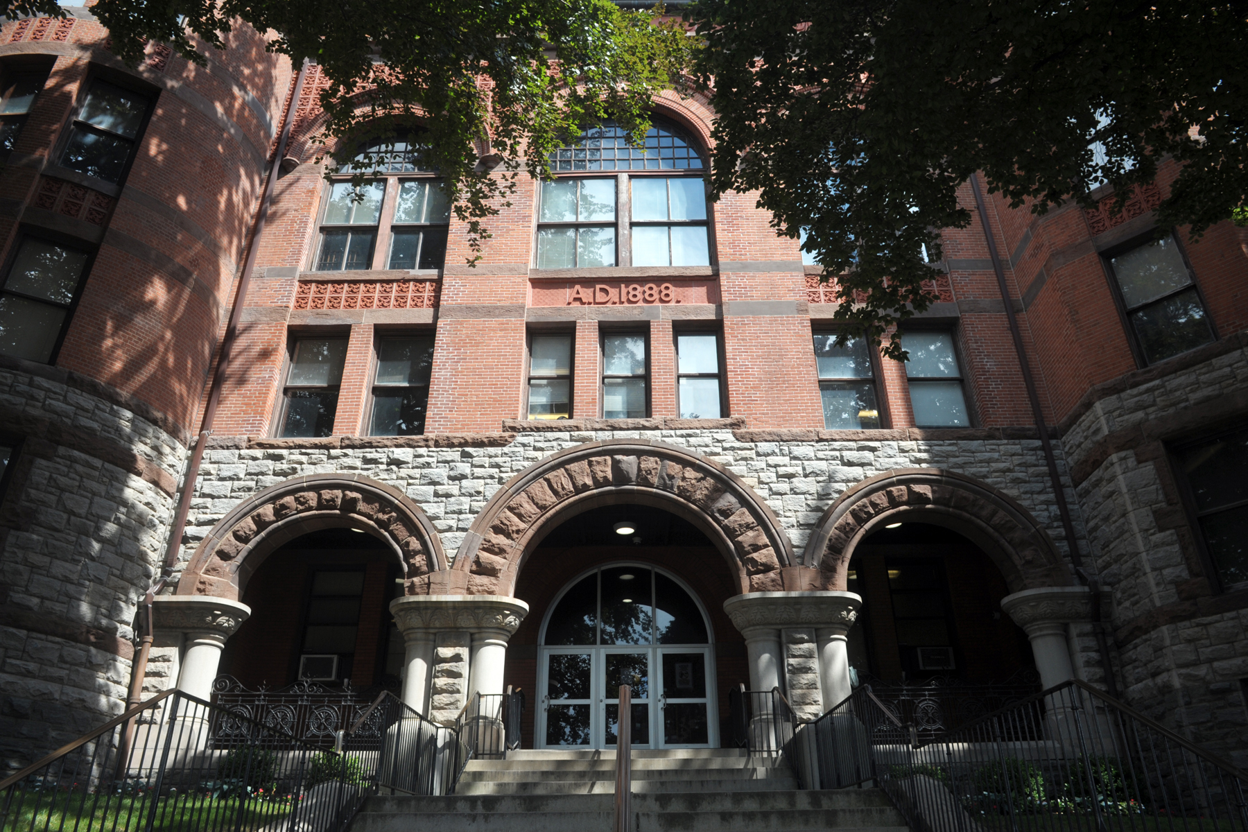 Bridgeport man charged at courthouse with attempted murder