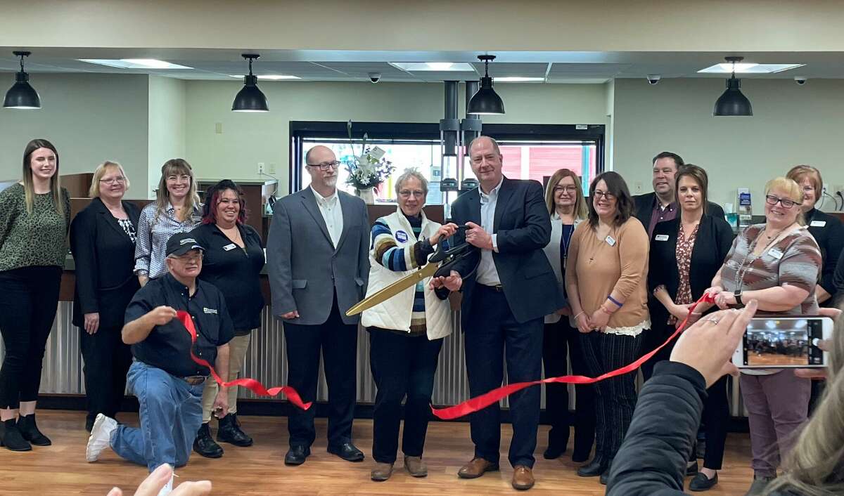 Northland Area Federal Credit Union's new Reed City branch held their ribbon cutting/grand opening.