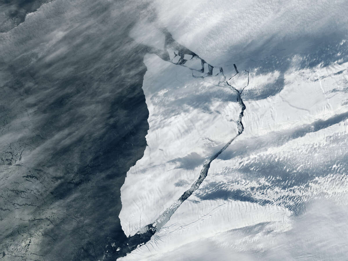 ANTARCTICA - 1 MARCH 2021: Iceberg A-74 calved from Antarctica's Brunt Ice Shelf in February 2021. The London-sized iceberg is larger. (Photo by Gallo Images/USGS/NASA Landsat data processed by Orbital Horizon)
