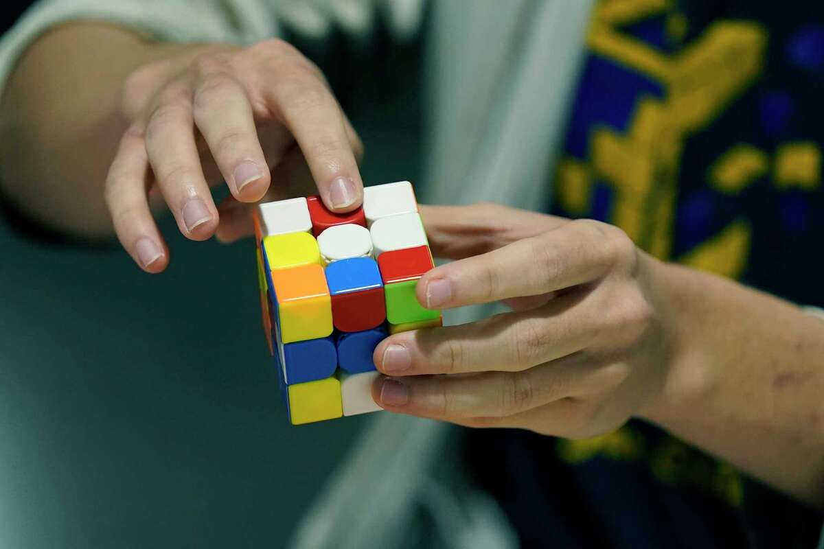 Rubik's Cube, violin go hand in hand says world champ