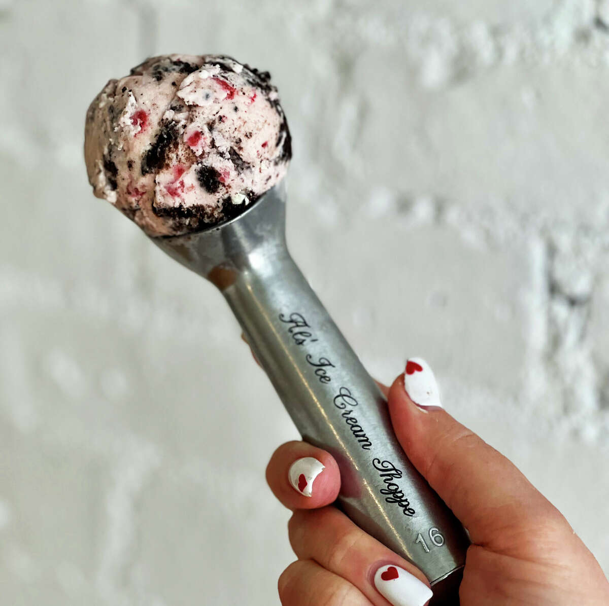 New handchurned ice cream shop on the way in downtown Middletown