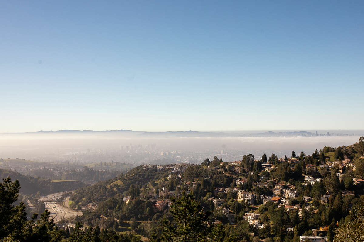 A low layer of fog covers the San Francisco Bay Area while downtown San Francisco is clear as viewed from Berkeley, Calif. on Jan.27, 2023.