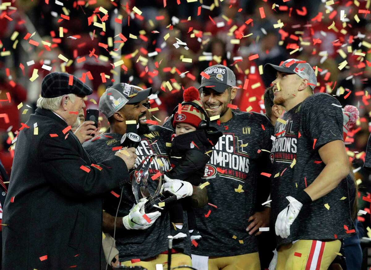 Photos: from San Francisco 49ers receive NFC Championship trophy