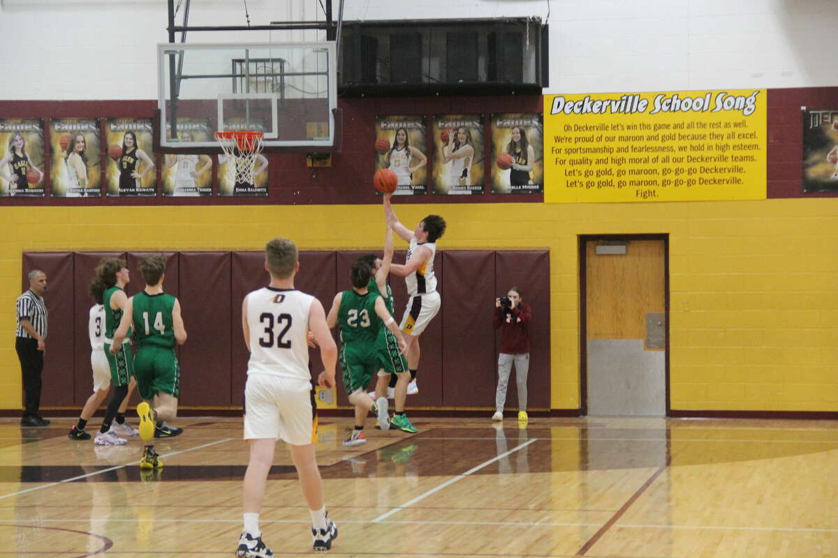 Deckerville boys basketball team defeats Akron-Fairgrove