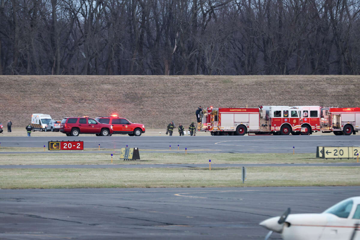 Official: Plane crashes after takeoff at CT's Hartford-Brainard