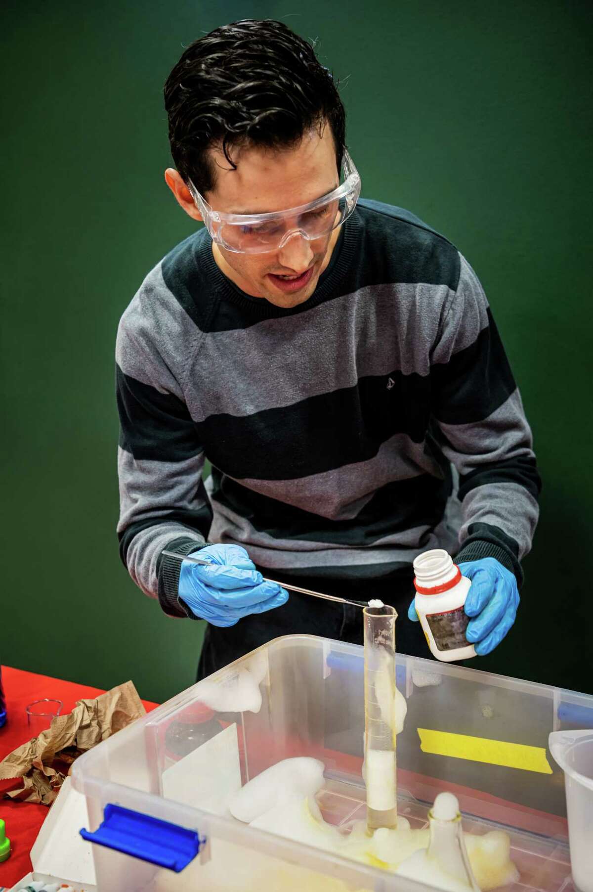 University of Houston STEM Zone Saturday exposes kids to science