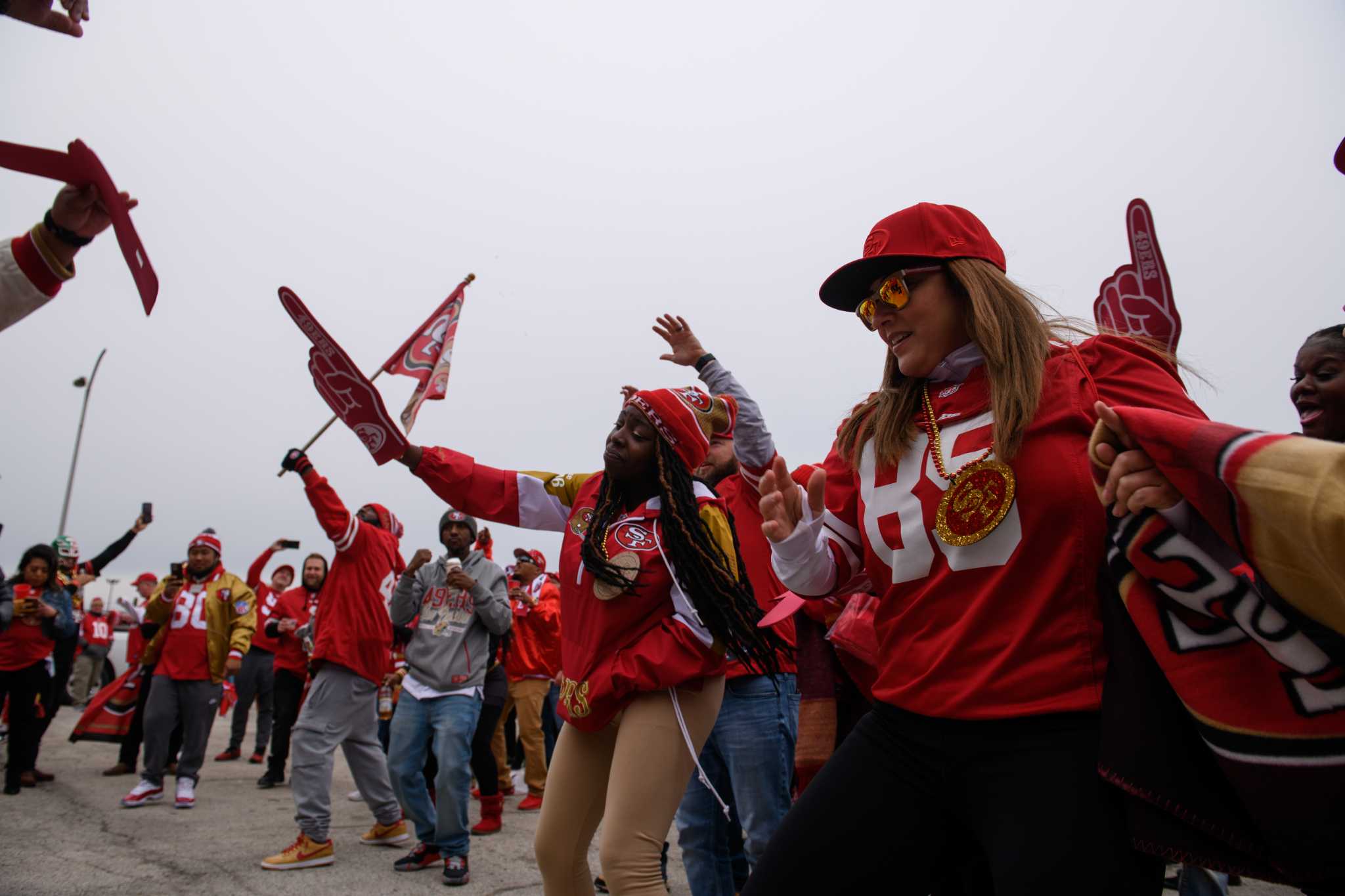 Eagle fans tailgating ahead of NFC game against 49ers 