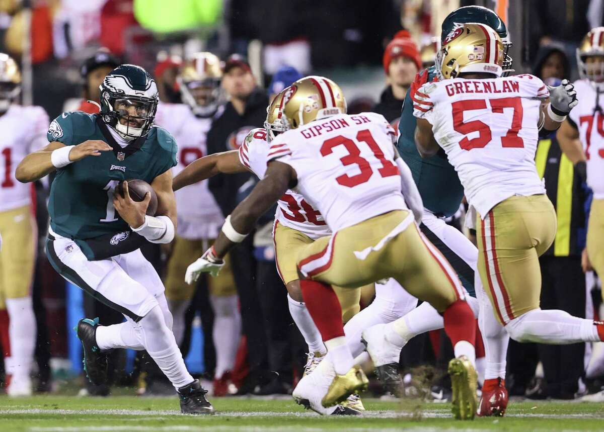 Eagles saunter into Super Bowl as quarterback disaster strikes