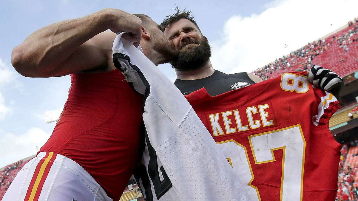Travis and Jason Kelce to the first brothers to play against