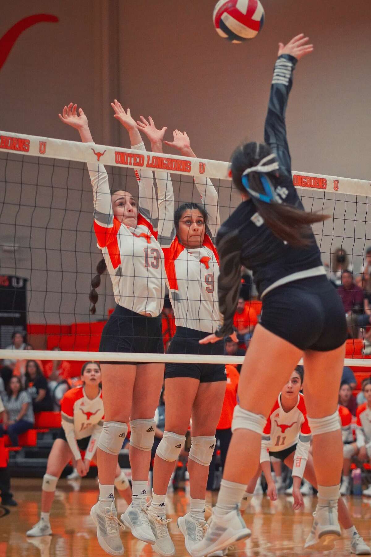 United's Samaniego decides to play club volleyball in San Antonio