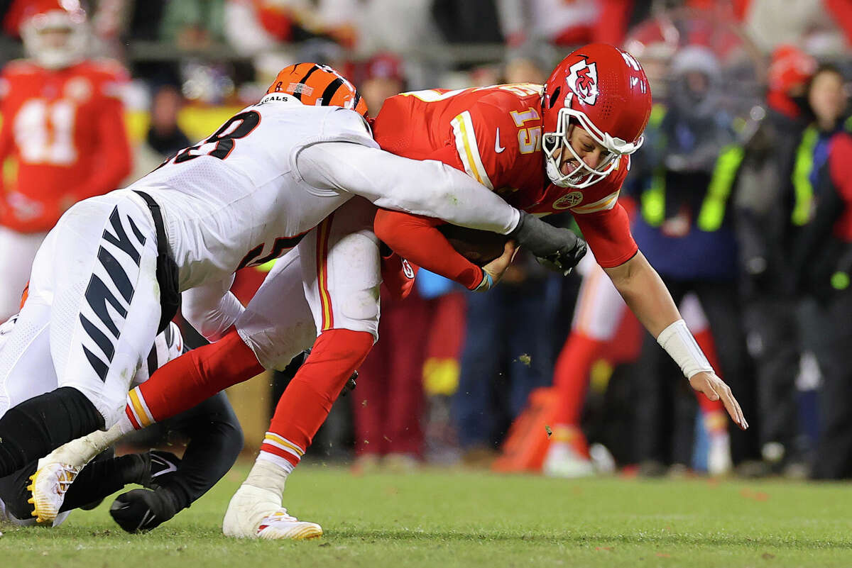 Joseph Ossai thanks Bengals for 'having his back' after costly penalty vs.  Chiefs: 'It's giving me peace right now'