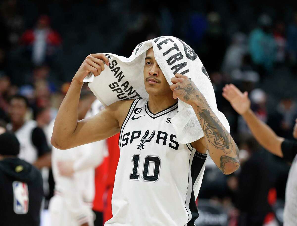San Antonio Spurs Jeremy Sochan (10) walks off the tour at the end of the game on Monday, Jan. 30, 2023 at the AT&T Center. Washington Wizards defeated the San Antonio Spurs 127-106.