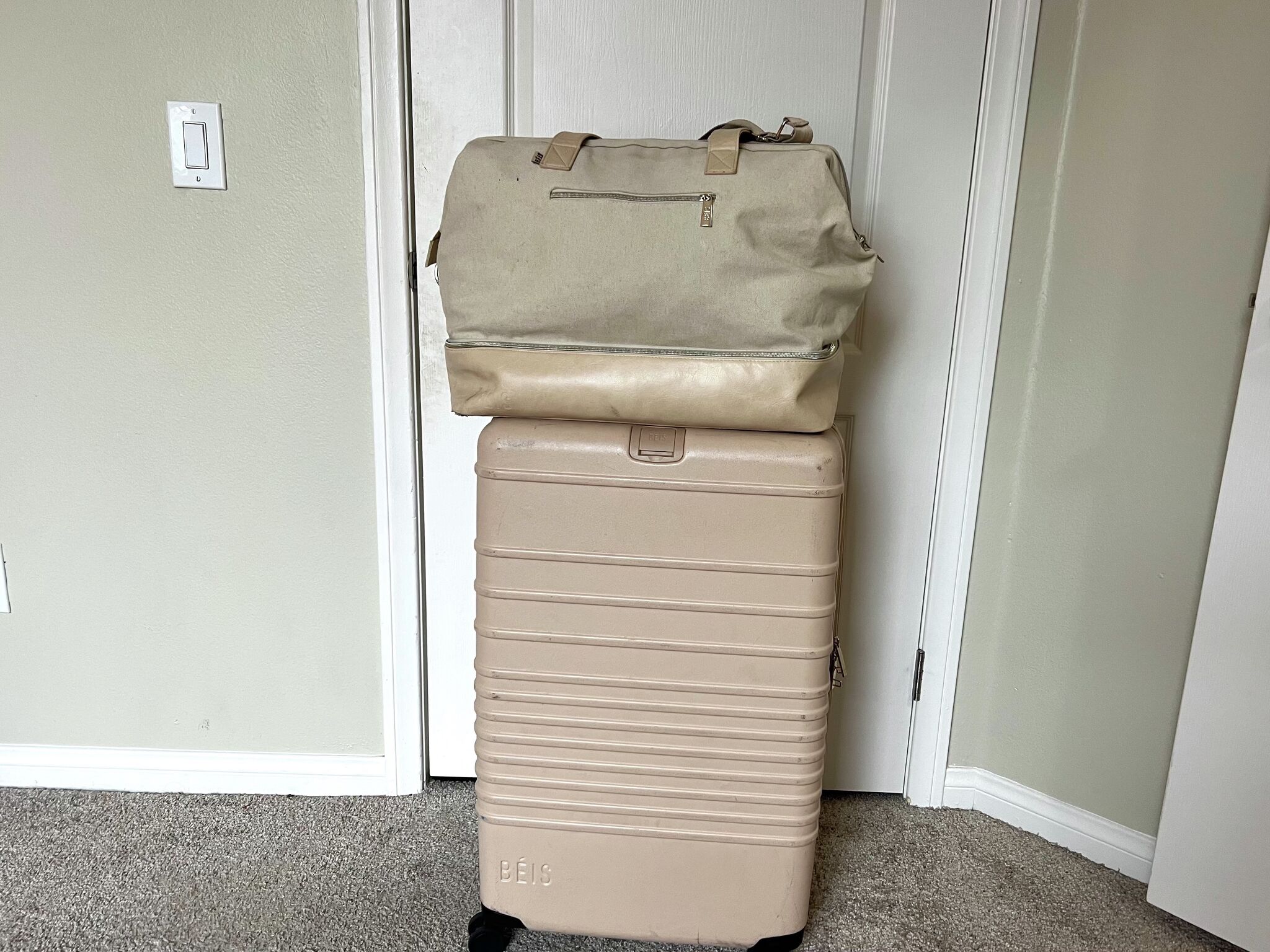 Beis weekender bag review store