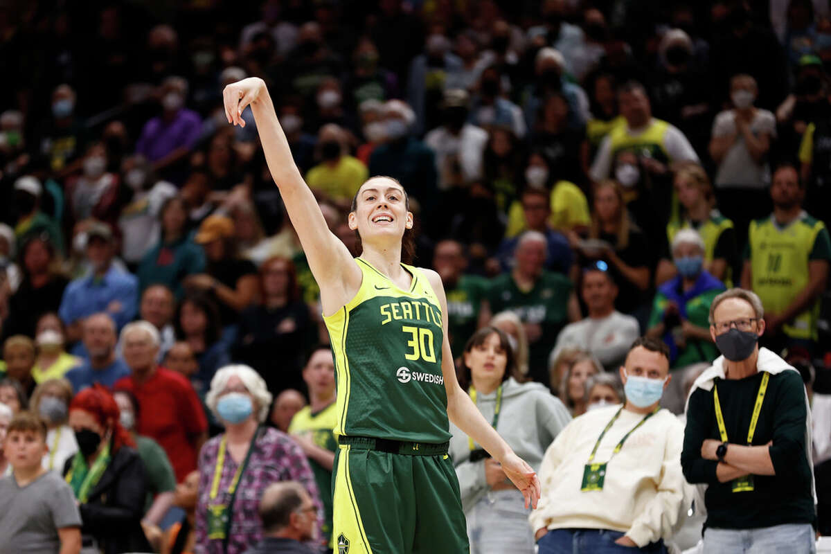 UConn legend Breanna Stewart signing with WNBA's New York Liberty