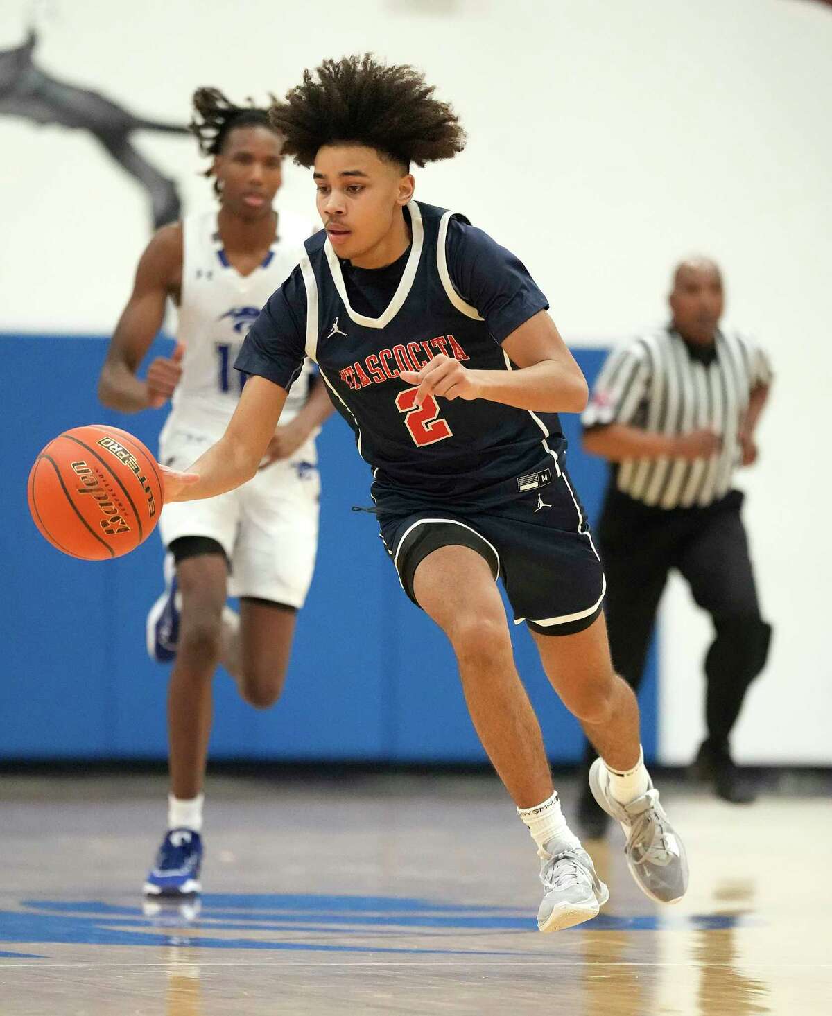 Houston boys basketball C.E. King battles past Atascocita for key win