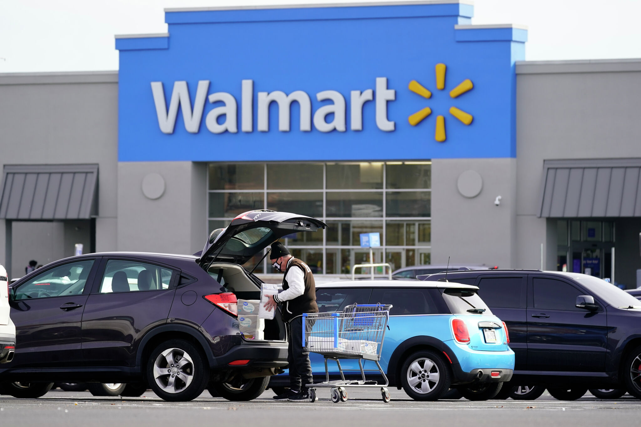 Walmart to close stores on Thanksgiving for fourth consecutive year