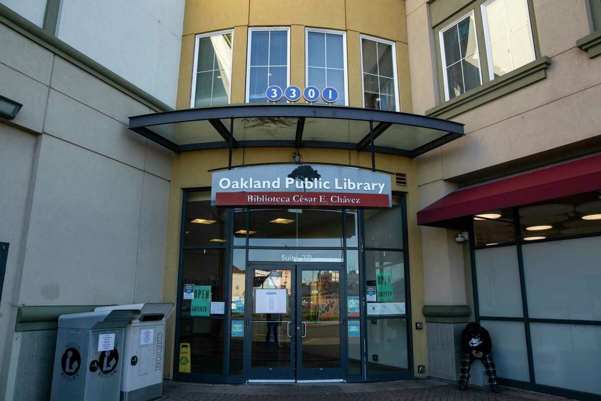 50 years of powerful Bay Area posters collected by Oakland library go