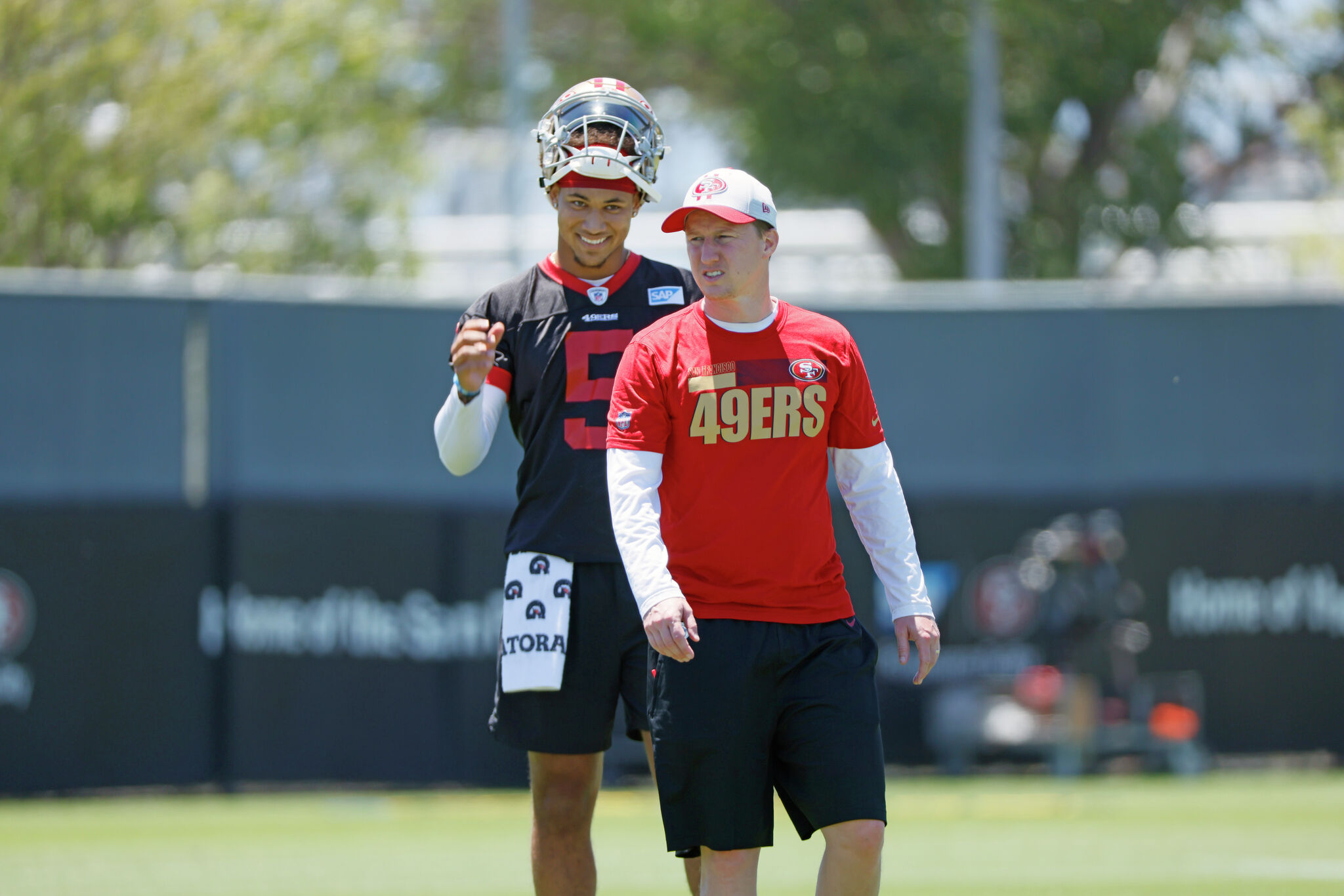 Report: 49ers' Bobby Slowik hired as Texans' offensive coordinator