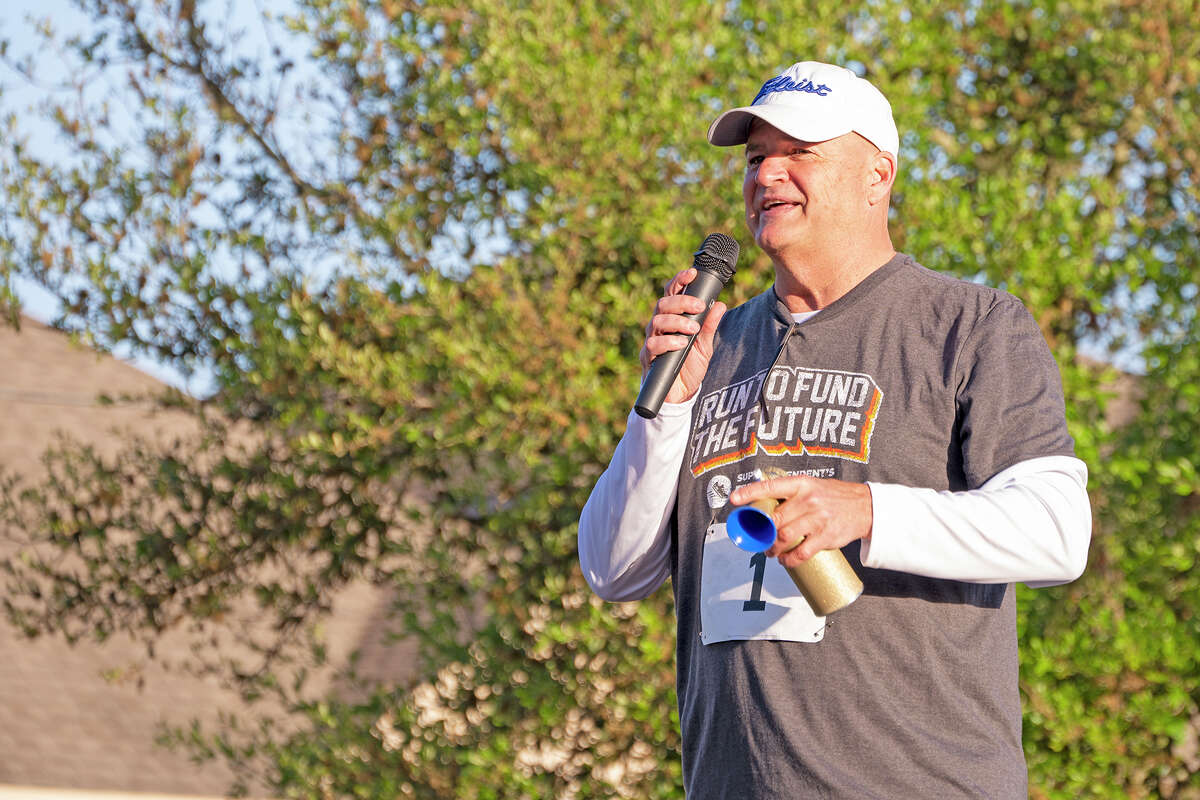 Dr. Mark Henry, CFISD superintendent of schools, starts the 5K at the ninth annual Superintendent’s Fun Run in April 2022. The CFISD community will celebrate a decadelong history of supporting students and staff at the 10th annual event, to be held April 1 at the Berry Center and Towne Lake Community. 