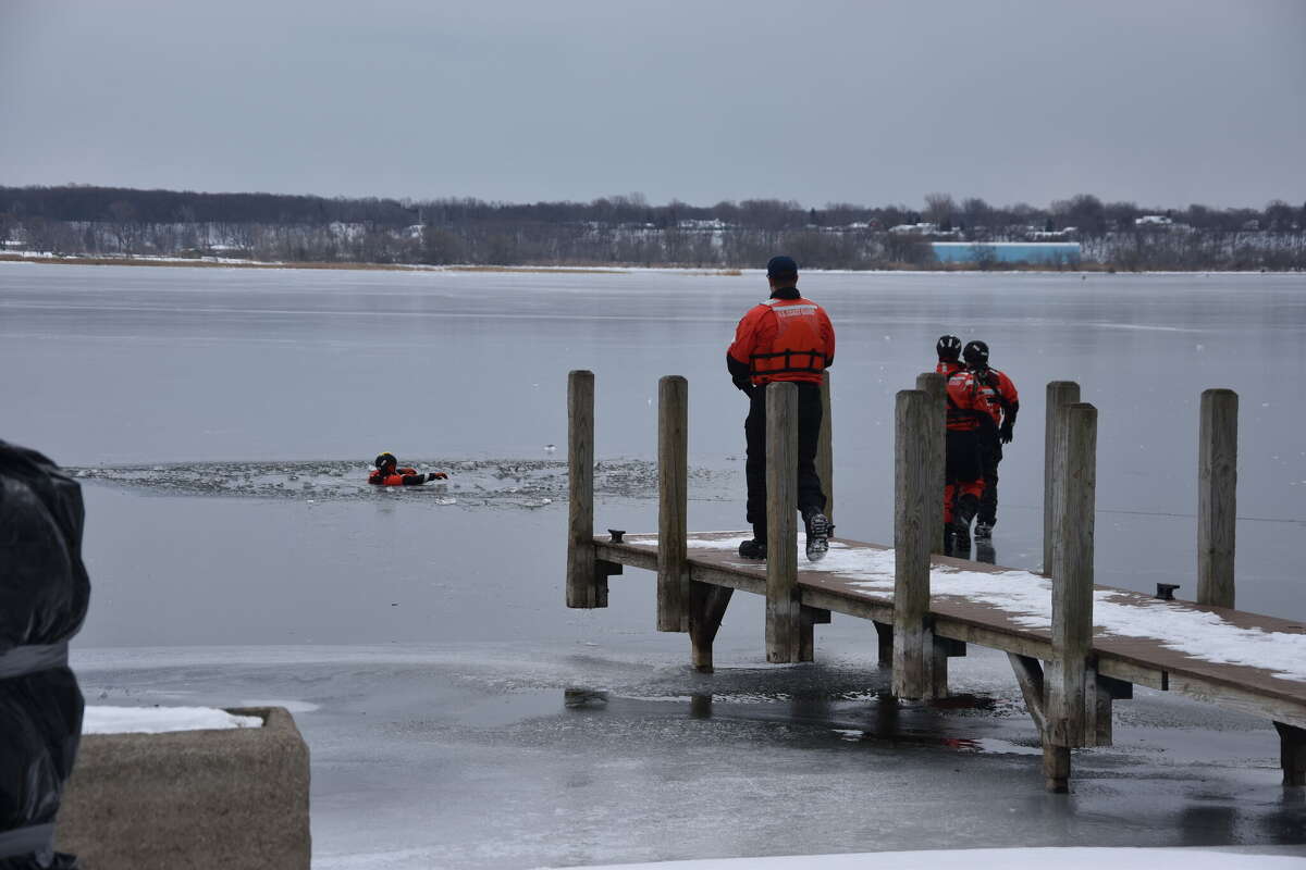 Manistee Coast Guard hosts ice rescue drill on Manistee Lake