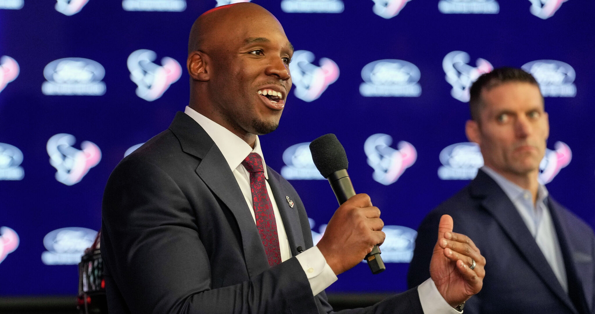 Game Ball To Everbody!' DeMeco Ryans, Young Houston Texans Continue to  Impress - Sports Illustrated Houston Texans News, Analysis and More