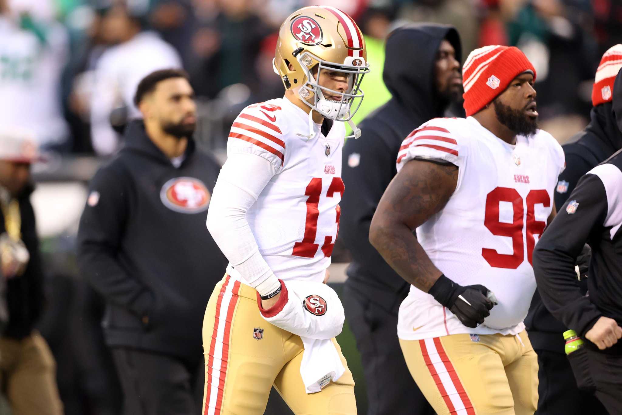 Philadelphia, Pennsylvania, USA. 19th Sep, 2021. San Francisco 49ers  quarterback Trey Lance (5) throws the ball prior to the NFL game between  the San Francisco 49ers and the Philadelphia Eagles at Lincoln