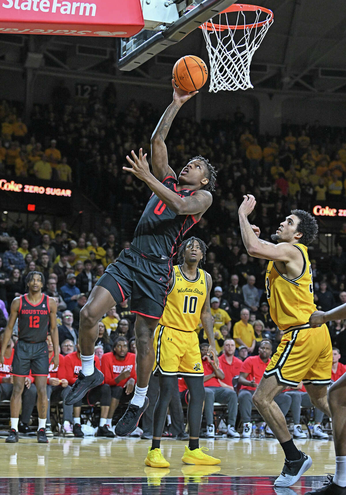 No. 3 Houston Cougars Defeat Upset-minded Wichita State Shockers