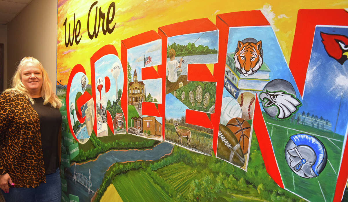 A mural is highlighting scenes and activities from across Greene County.