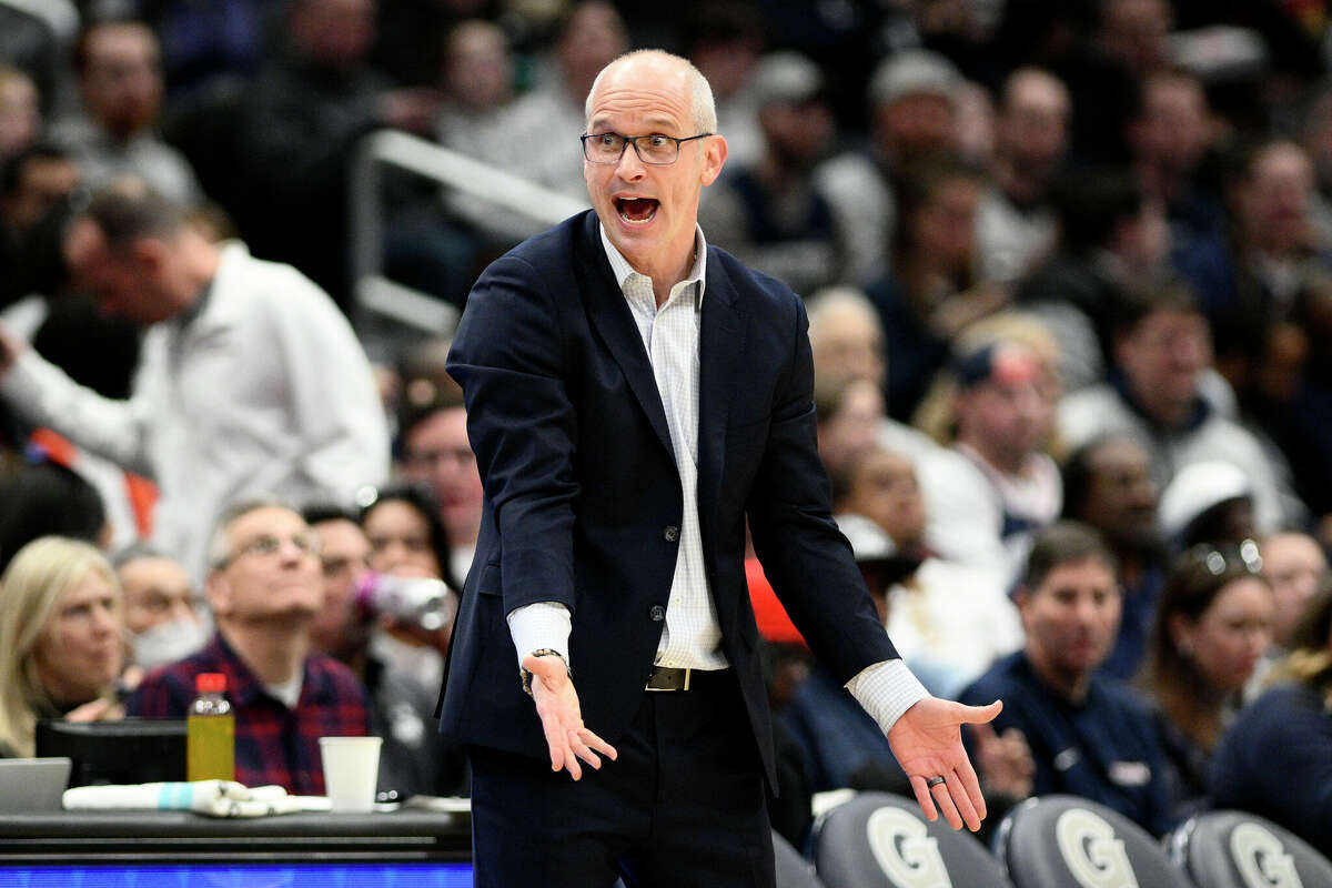 Alex Karaban's clutch shots leads UConn over Georgetown