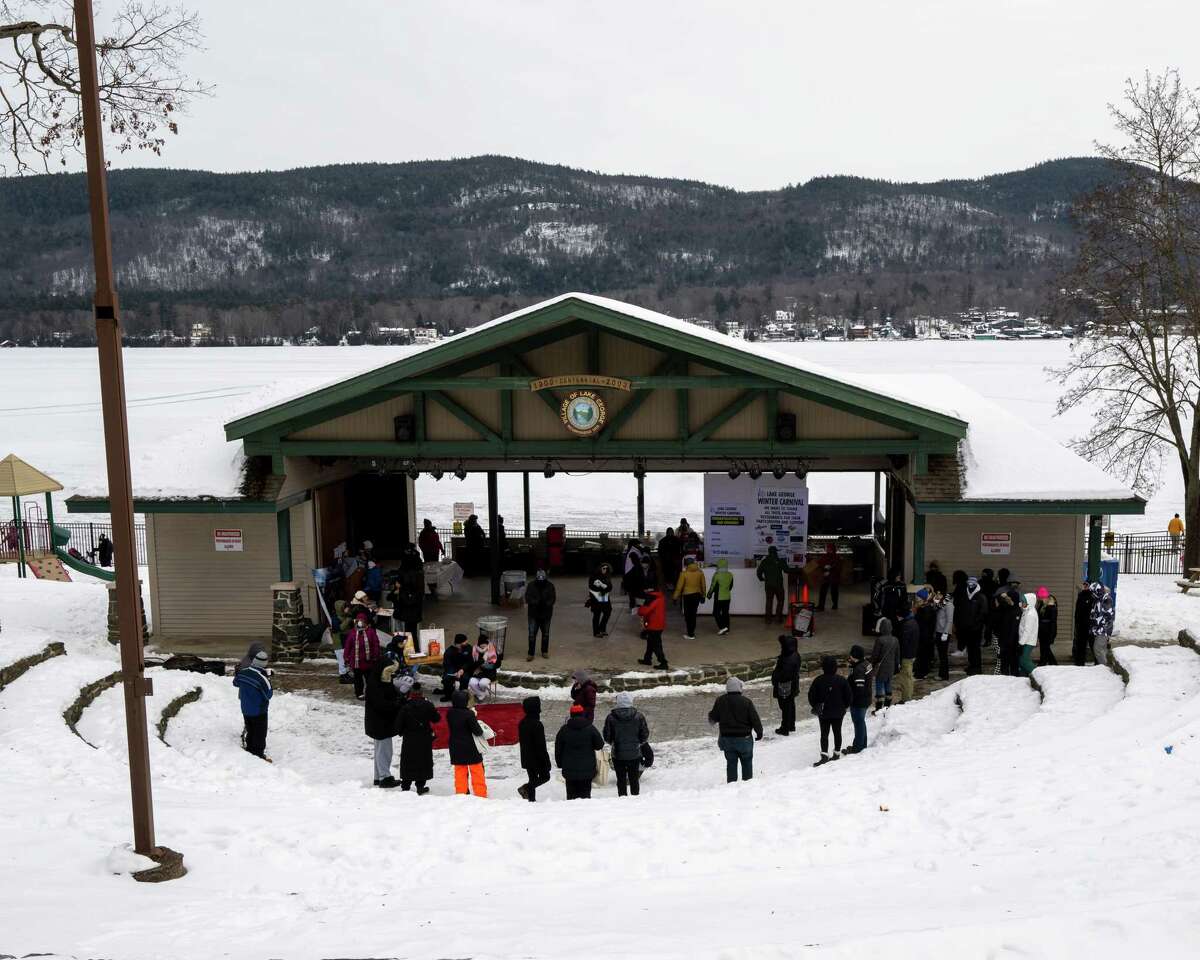 Photo gallery Lake Winter Carnival