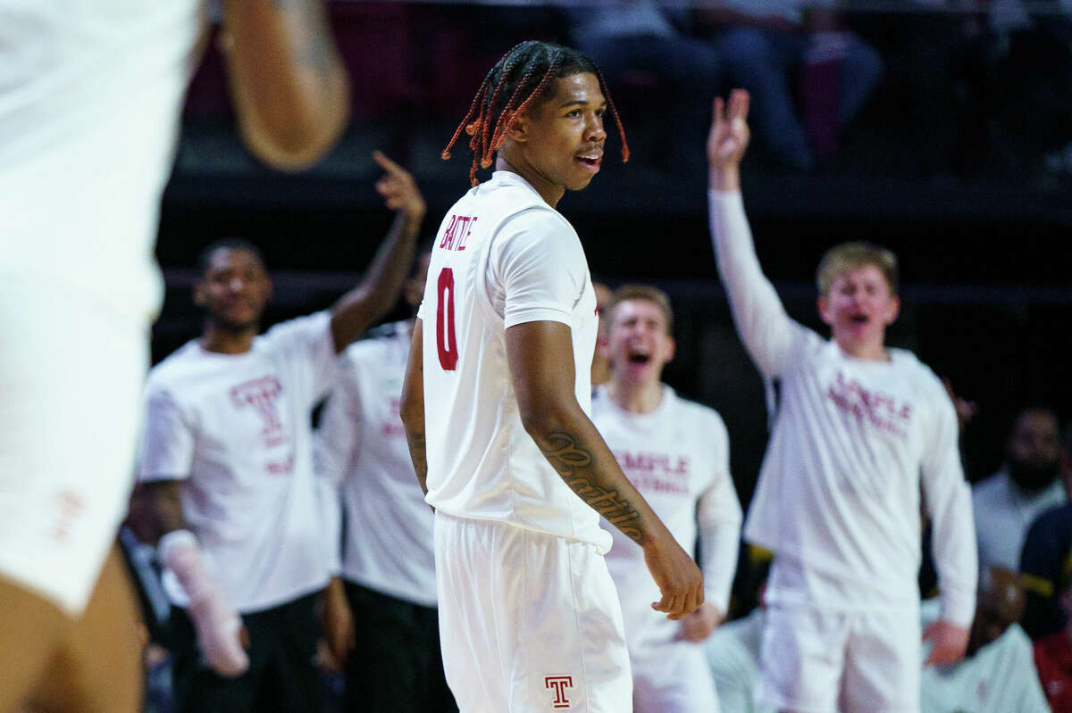 No. 3 Houston Cougars use secondhalf surge to defeat Temple Owls