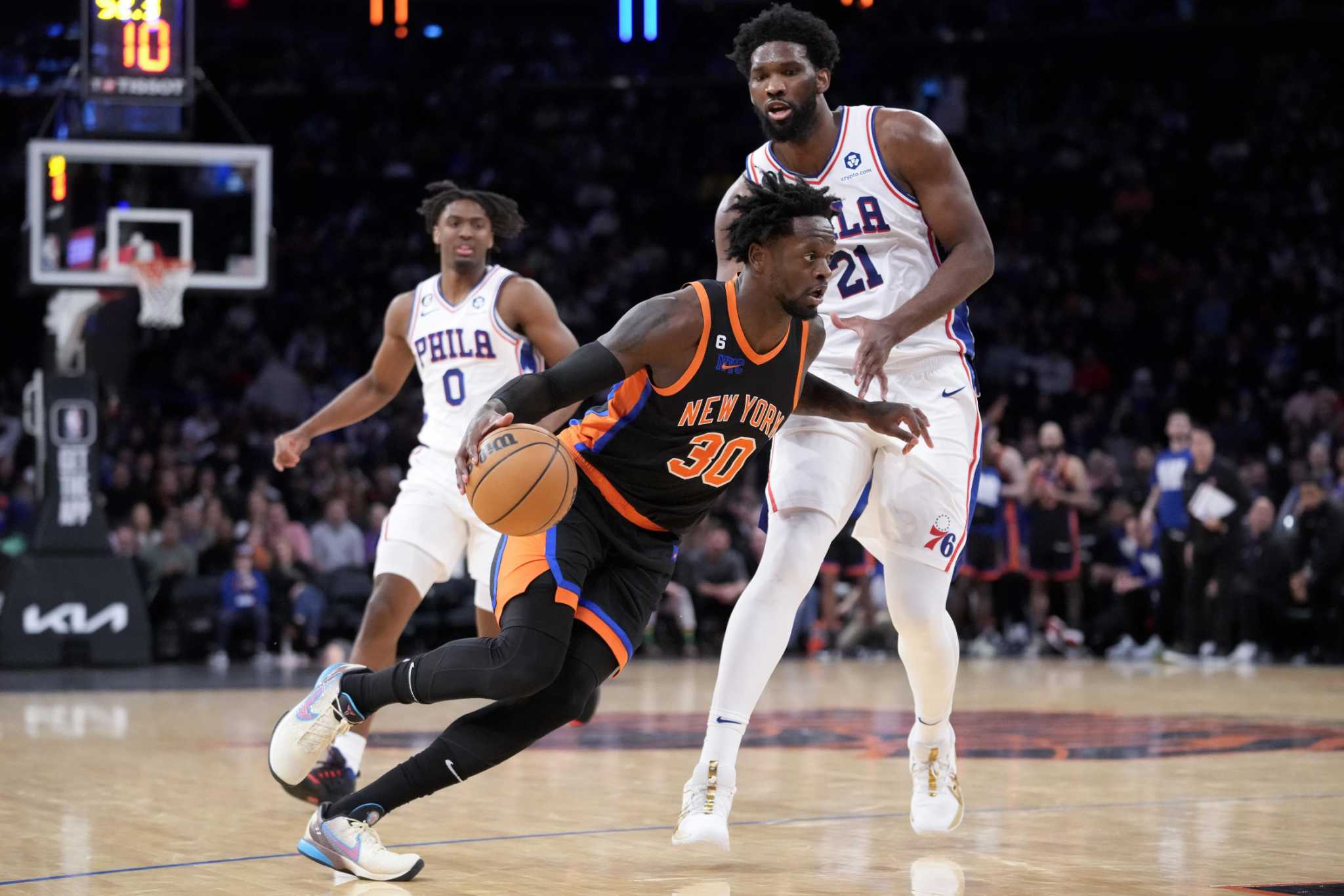 Nba Roundup Knicks Down By 21 Rally To Beat 76ers