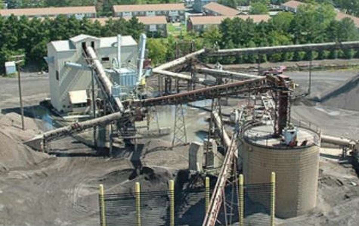 Cohoes' Norlite aggregate plant/incinerator shut down its kilns on Sunday following an odor complaint. They were restarting operations after stopping work on Saturday due to the extreme cold.