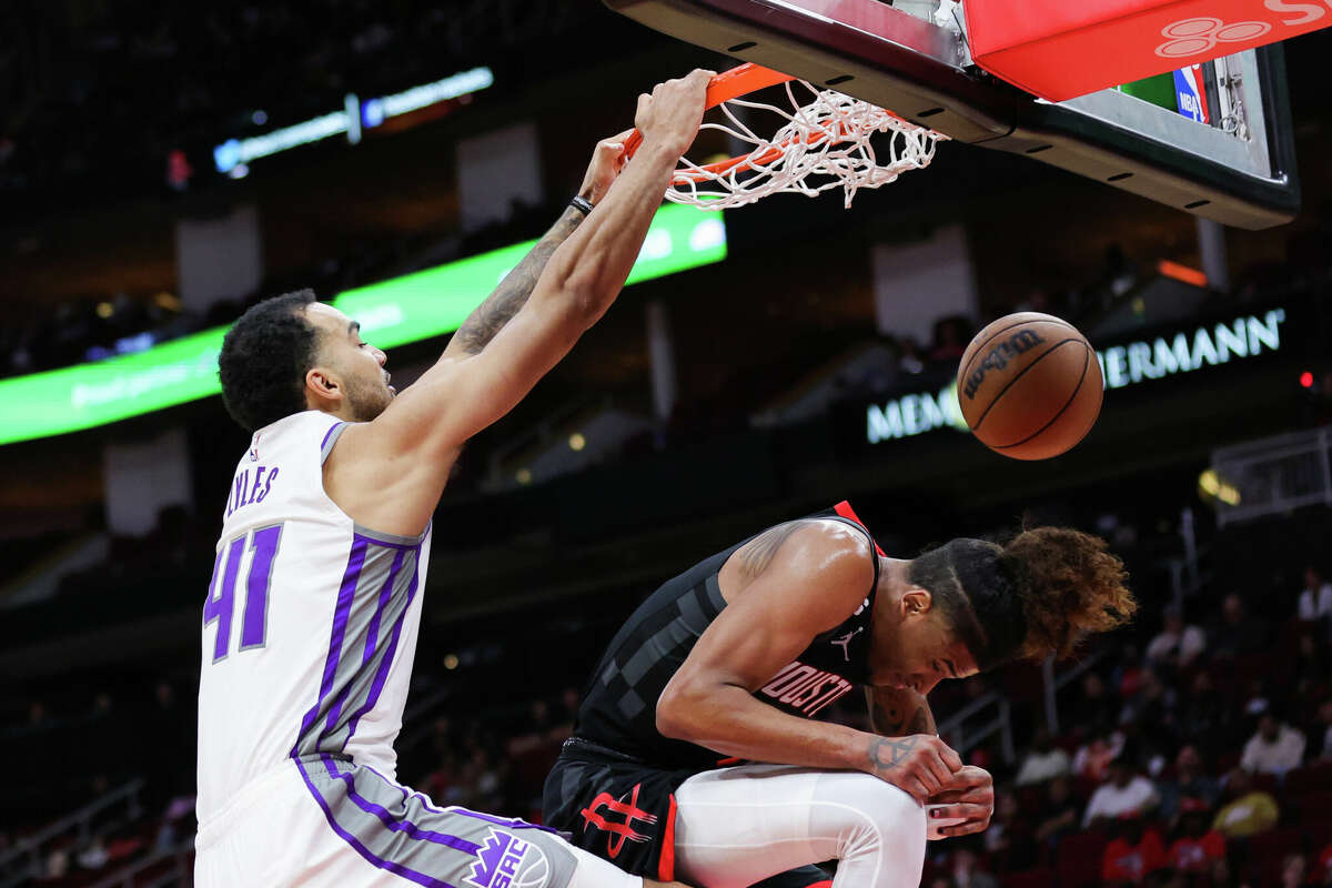 Trey Lyles and the Kings had their way offensively against Jalen Green and the Rockets in the first of their two-game set Monday. It was the second straight defensive disaster for Houston, which has allowed 293 points in its past two games.