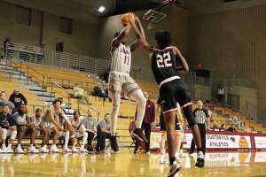 TAMIU falls in double overtime to UAFS